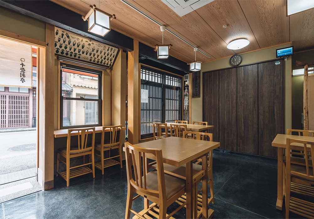 千登利亭について